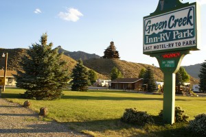 Green Creek Inn & RV Park with Smith Mansion in the background.