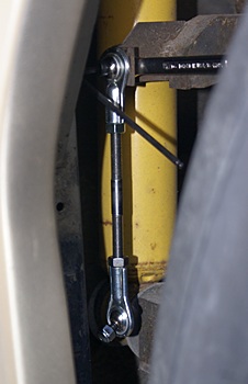 The drive side rear ride height linkage was not easy to get to with the dual drive tires on the axle.